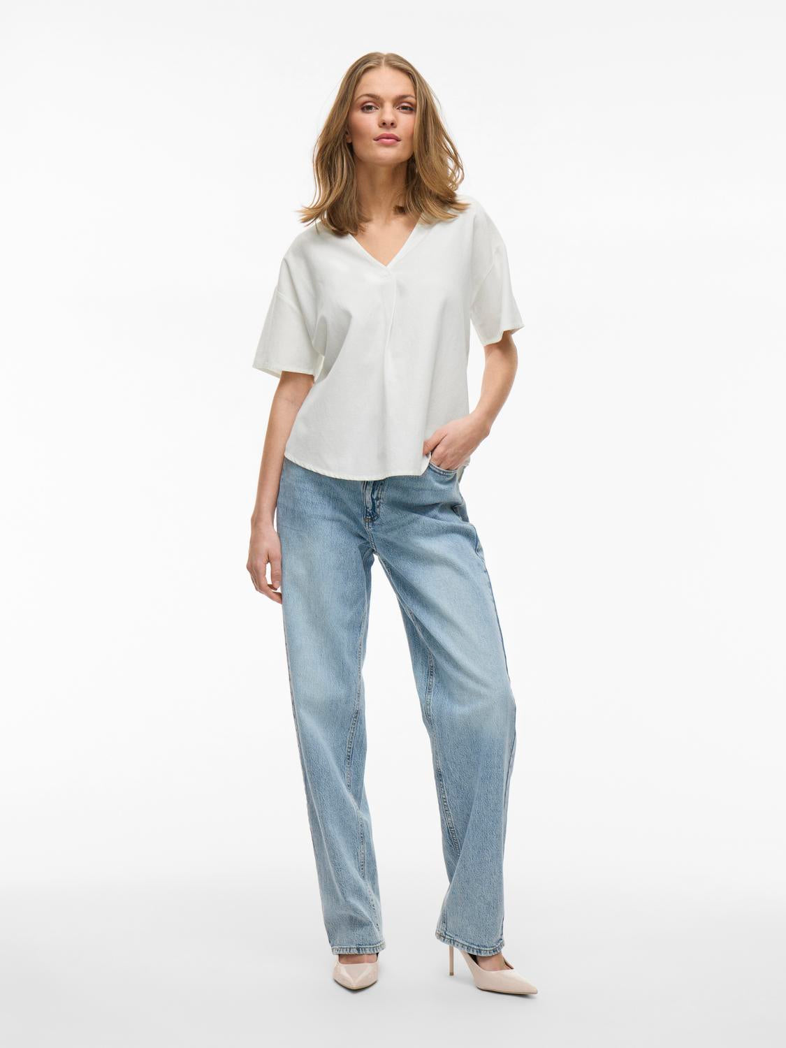 model_shot-front_full